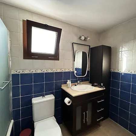 فيلة House - Sleeps 4 & Swimming Pool