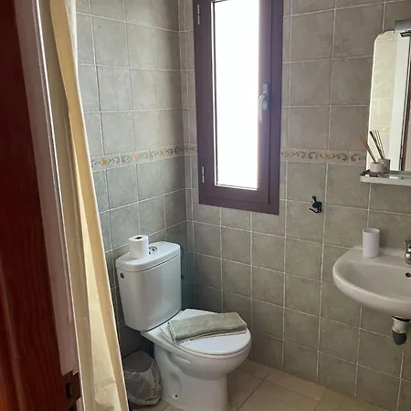 House - Sleeps 4 & Swimming Pool * تياس