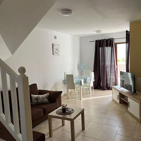 House - Sleeps 4 & Swimming Pool * تياس