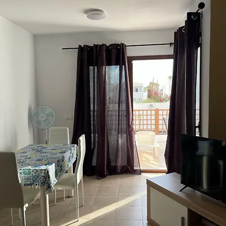 فيلة House - Sleeps 4 & Swimming Pool *