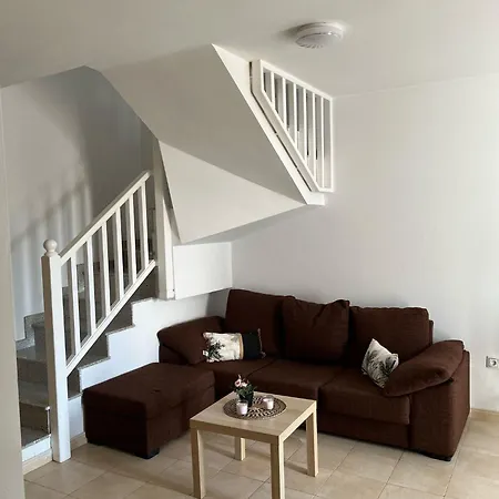 House - Sleeps 4 & Swimming Pool فيلة *