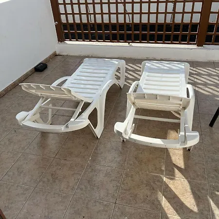 House - Sleeps 4 & Swimming Pool فيلة *